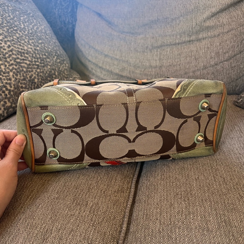 Coach Limited Edition Aquatic Fish Coral Hampton Brown Handbag - Picture 3 of 13